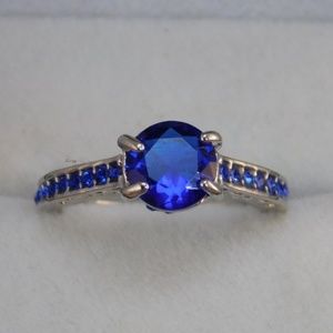 Cocktail ring